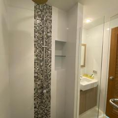 Apartments with access to Rama IX Park