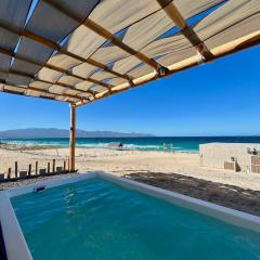 Beachfront Luxury Condo Private Jacuzzi Ocean Views