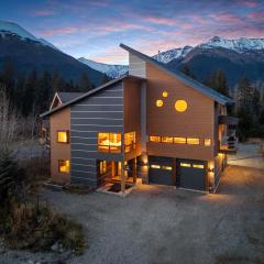 Alaska Slopes - Hot Tub, Gym & Guest House