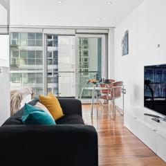 City Centre 1B with FREE Private Parking & Balcony