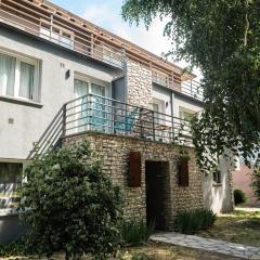 La casita del bosque - cerca al lago - ideal para parejas y familias