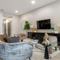 Resort Style Property 2B 2B walk to Everything!