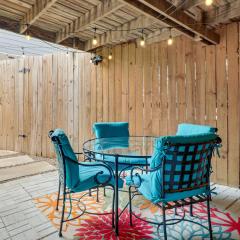 3 Mi to Dtwn Austin! Sleek Apt with Private Patio