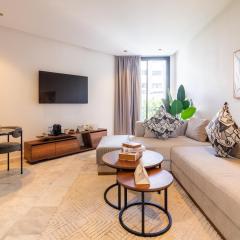 1BR Private Terrace Parking Gym