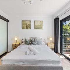CBD Edge 1BR on Mounts Bay Road