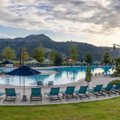 Marbella Lane - Curated 5BR in Upscale RMV Haven