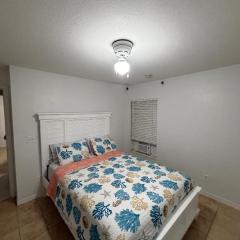 Serene 1-bedroom apartment with AC in Lehigh Acres, Florida