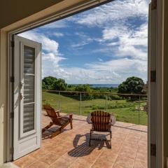 Luxury Island 2 BR 2BA Getaway Featuring Spectacular Views and King Beds