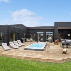 Amazing Home In Ebeltoft With Sauna