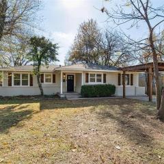 Windsor Way Retreat by StayLage