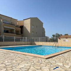 Appartement 2 pièces cabine avec terrasse et parking - FR-1-387-218