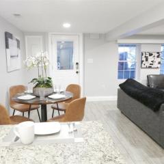 Federalist Style Rowhouse sleeps 4 with parking