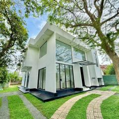 Mendila Heights Hikkaduwa