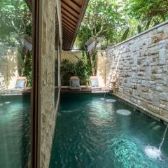 Emica Peaceful Royal 1 BR Pool Villa With Bathtub ZN434