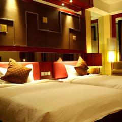 Dunhuang Grand Soluxe Hotel