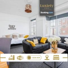 Spacious 2BR By Luxiety Stays Short Lets & Serviced Accommodation Southend on sea Near Westcliff Beach & High St