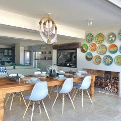 Situated in the exclusive enclave of Cola Beach !