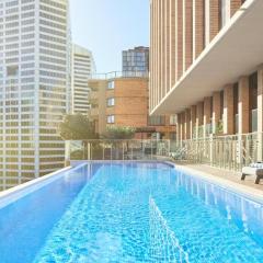 Sydney Town Hall Luxury 2BR2Bath cityview Condo with Pool Gym