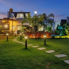 Villa Prism Garden by StayJadePvt PoolGlasshouse