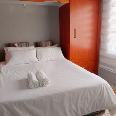 Ikhutseng Guesthouse