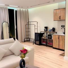 استديو بسرير ماستر وجلسة جانبية