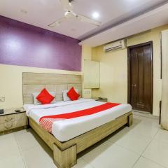 OYO 69077 Sagar palace