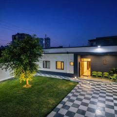 A2 Vista - 4BHK Villa with Lawn Near Expo Mart