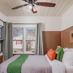 Family Retreat - 4 Bed 3 Bath Fireplace & Fun