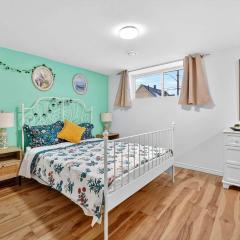 1BR Plus Den near South Niagara Marina and Beaches