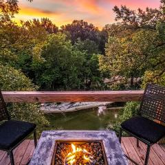 Cliffside Cabin at Piney Falls - with Creek Access