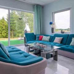 Luxurious holiday home with swimming pool