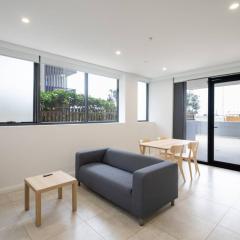 Bright 2-Bedroom Apartment in Eastgardens