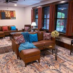 The Castle Hideaway Pool-16 plus-Guests-Game Room