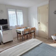 Studio avec Wifi, jardin et parking, près des Thermes - FR-1-541-184