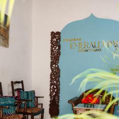 Emerald Palm Courtyard Hotel