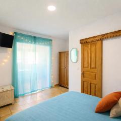 Casa Dace Renovated Studio - Fast Wi-Fi, Near Ocean, Ideal for Long Stays
