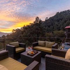 StayVista at Louise Cottage - Jacuzzi & Heater