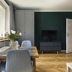 Manhattan Olive with parking by Elite Apartments