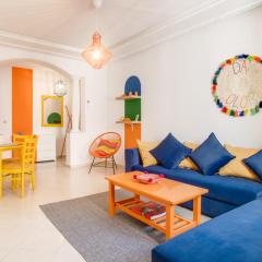 Brand New Stylish & Comfortable Apartment - City Center - Free Parking - Fantastic Location!