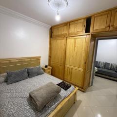 3 Bed Apartment 5 min to Tram 10 min to Rabat