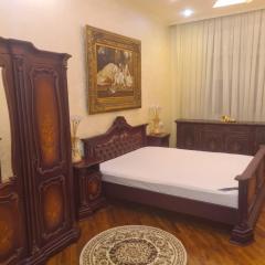 Яворницького 83 Серова Центр 2 кв Люкс