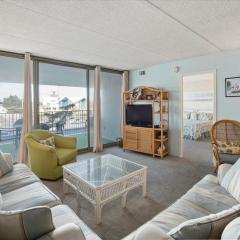 Gorgeous & Spacious 3 Bedroom English Towers Condo with Indoor Pool!