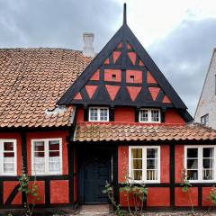 Ærøskøbings ældste hus - Eksklusiv overnatning i historiske rammer