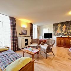 La Bourboule - Appartement T2 bis en centre, parking inclus - FR-1-608-53