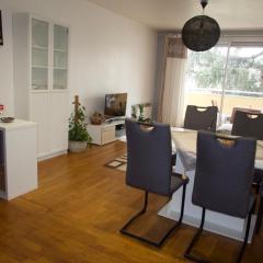 Chambre privée dans bel appartement lumineux