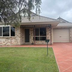 The Cottage - Cozy 3-Bed Beerwah