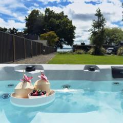 Stillwater Residence - Lakeview Serenity Retreat