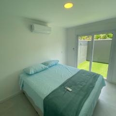 Apto Garden de duas suítes - 100m da Praia Canasvieiras