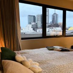 Emporium Luxe 1BR King Suite - Prime CBD Location