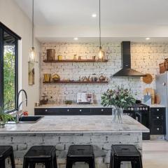 Escape to a Mountain Retreat in Beechmont, Australia